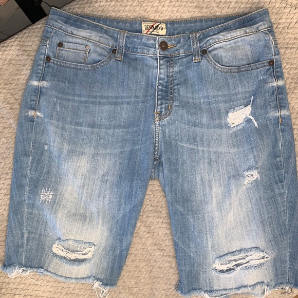 5/$25!! Knee Length Distressed Denim Shorts - Picture 2 of 10